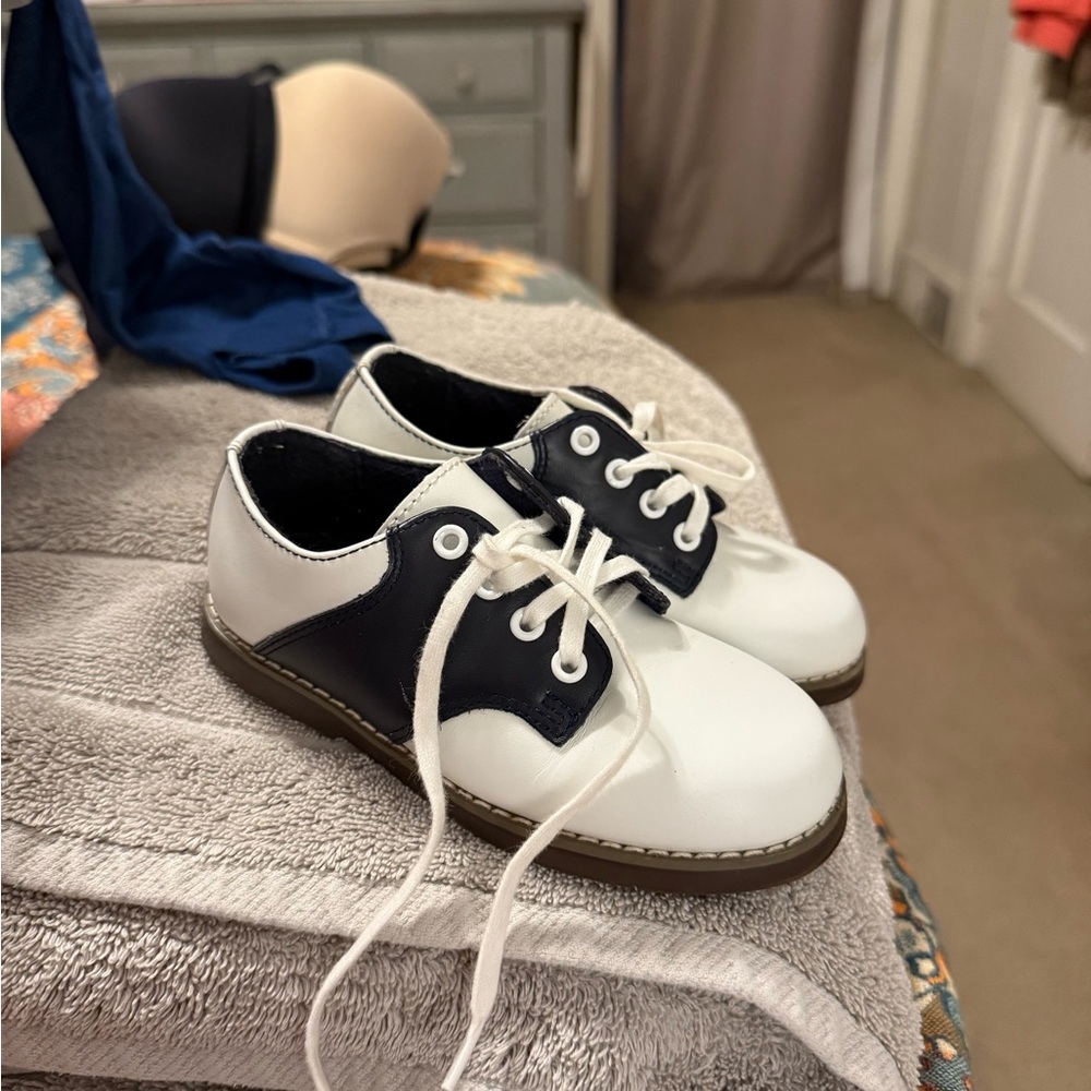Saddle shoes for toddler